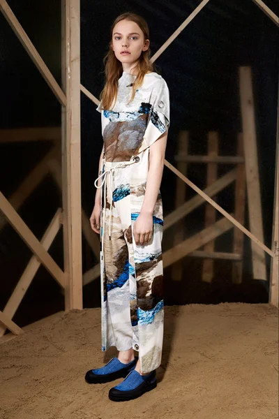 Look 9